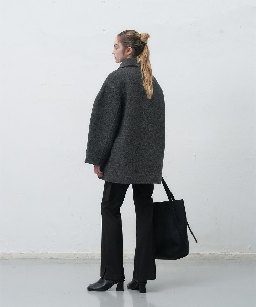 GENERAL IDEA（ジェネラルアイデア）の「wool boucle half-coat ウールブークレハーフコート（ステンカラーコート・レディース・ライトカーキ/チャコール・L/M/S）」の7枚目の写真