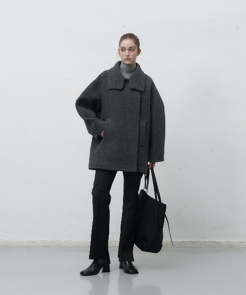GENERAL IDEA（ジェネラルアイデア）の「wool boucle half-coat ウールブークレハーフコート（ステンカラーコート・レディース・ライトカーキ/チャコール・L/M/S）」の4枚目の写真