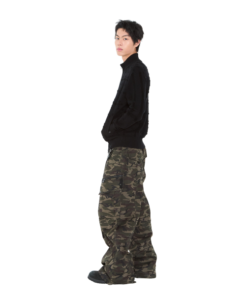 AAKAM(アーカム)の「Knee Pin-Tuck Camo Zippered Cargo Pants (Khaki)(その他パンツ・レディース・その他・1/2)」の12枚目の写真