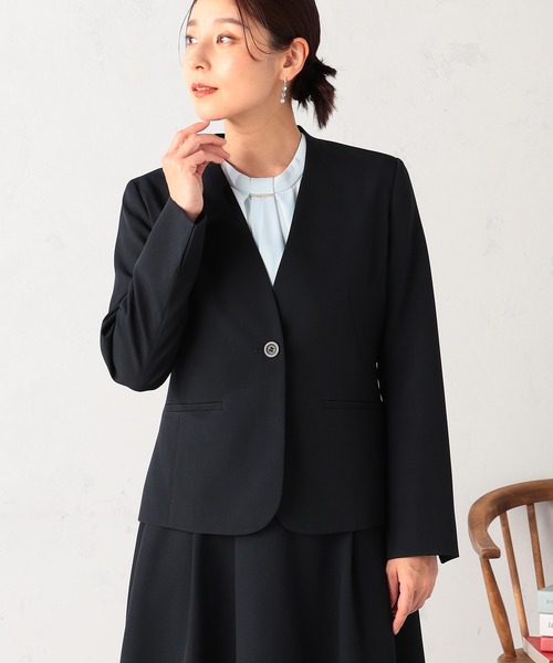 GALLORIA(ギャローリア)の「【セットアップで着られる】キレメクノーカラージャケット(ノーカラージャケット・レディース・ネイビー/ブラック/ライトベージュ・L/LL/M/S)」の1枚目の写真