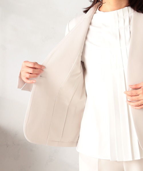 GALLORIA(ギャローリア)の「【セットアップで着られる】キレメクノーカラージャケット(ノーカラージャケット・レディース・ネイビー/ブラック/ライトベージュ・L/LL/M/S)」の11枚目の写真