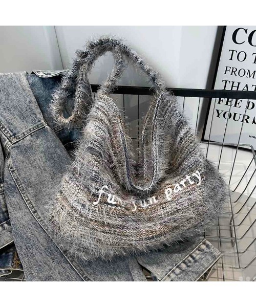 tone(トーン)の「【88eighty-eight】カラフルシャギーボーダーゆったりショルダーバッグ【import】(MA)(ショルダーバッグ・レディース・オレンジ/グリーン/レッド/グレー/ブルー・FREE)」の1枚目の写真