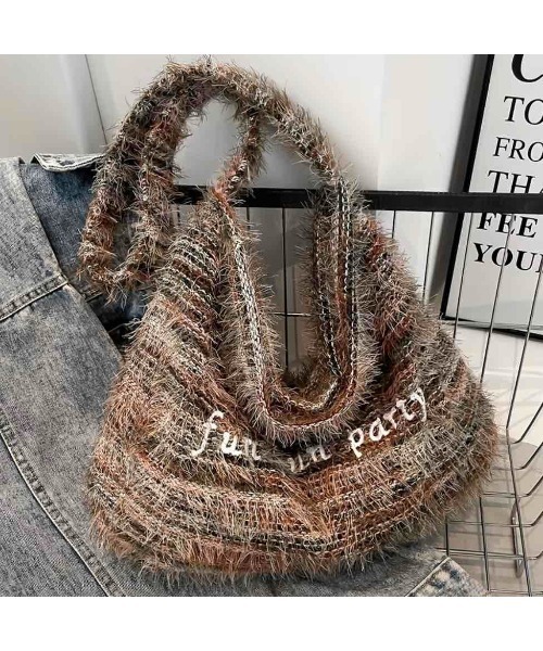 tone(トーン)の「【88eighty-eight】カラフルシャギーボーダーゆったりショルダーバッグ【import】(MA)(ショルダーバッグ・レディース・オレンジ/グリーン/レッド/グレー/ブルー・FREE)」の2枚目の写真