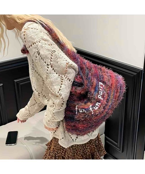 tone(トーン)の「【88eighty-eight】カラフルシャギーボーダーゆったりショルダーバッグ【import】(MA)(ショルダーバッグ・レディース・オレンジ/グリーン/レッド/グレー/ブルー・FREE)」の9枚目の写真
