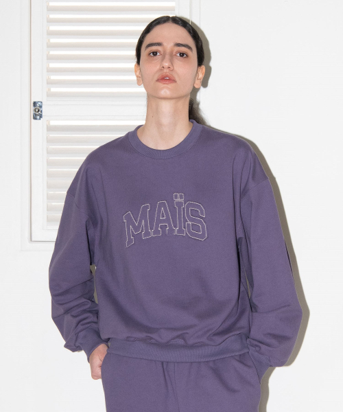 MAIS（マイス）の「APPLIQUE LOGO SWEATSHIRT / PURPLE（スウェット・レディース・パープル・FREE）」の2枚目の写真