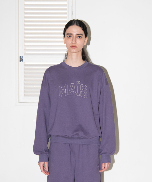 MAIS（マイス）の「APPLIQUE LOGO SWEATSHIRT / PURPLE（スウェット・レディース・パープル・FREE）」の3枚目の写真