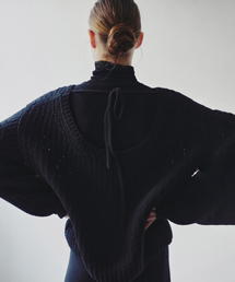 J'RIUM（ジェイリウム）の「Claude Merino Wool Tie Back Sweater in Black（ニット/セーター）」
