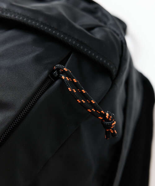 COLEMAN(コールマン)の「Coleman/コールマン 別注 WALKER 15 /ウォーカー 15(バックパック/リュック・メンズ・ブラック・ONE SIZE)」の9枚目の写真