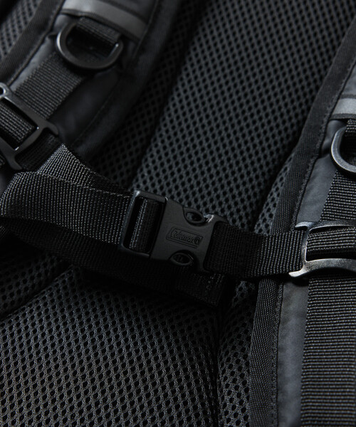 COLEMAN(コールマン)の「Coleman/コールマン 別注 WALKER 15 /ウォーカー 15(バックパック/リュック・メンズ・ブラック・ONE SIZE)」の18枚目の写真