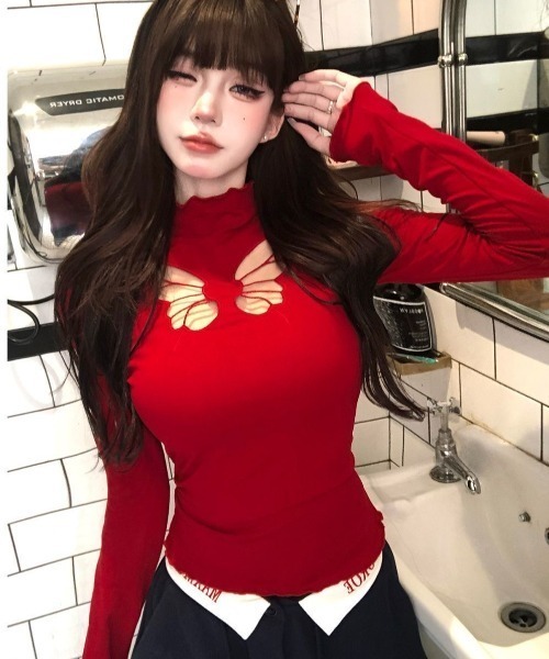 ViViDAY(ビビデー)の「フロント蝶々カットアウトデザイン ハイネック起毛長袖カットソー(Tシャツ/カットソー・レディース・ホワイト/レッド/ブラック・M)」の18枚目の写真
