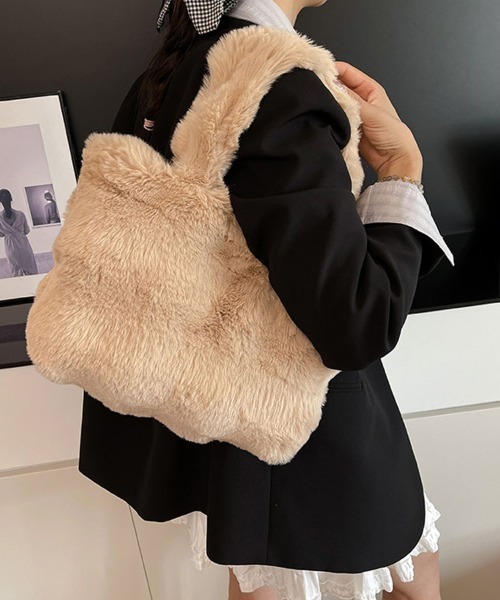 shoppinggo（ショッピングゴー）の「ファーバッグ ふわふわ ミニトートバッグ もこもこ（トートバッグ・レディース・ホワイト/ピンク/ベージュ/グレー・FREE）」の9枚目の写真