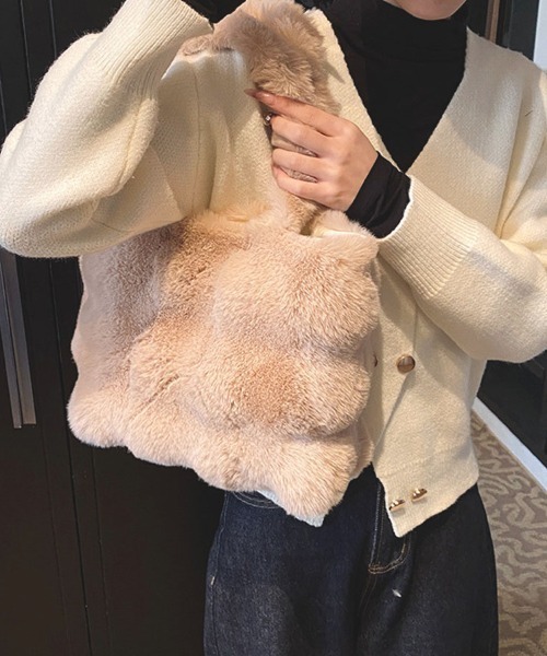 shoppinggo（ショッピングゴー）の「ファーバッグ ふわふわ ミニトートバッグ もこもこ（トートバッグ・レディース・ホワイト/ピンク/ベージュ/グレー・FREE）」の11枚目の写真