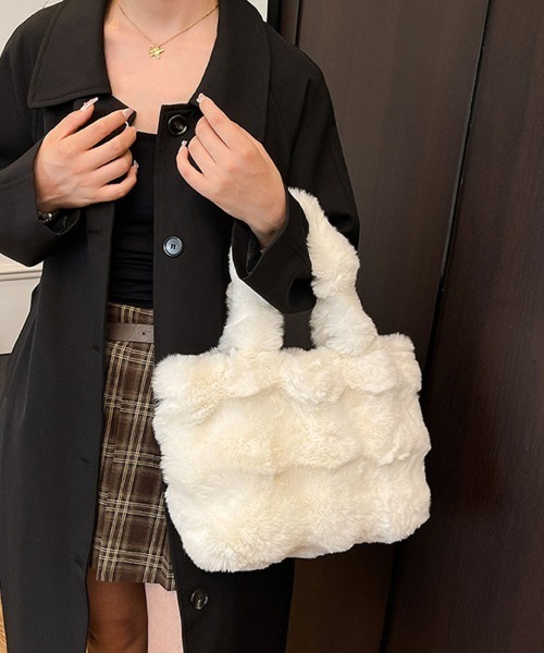 shoppinggo（ショッピングゴー）の「ファーバッグ ふわふわ ミニトートバッグ もこもこ（トートバッグ・レディース・ホワイト/ピンク/ベージュ/グレー・FREE）」の13枚目の写真