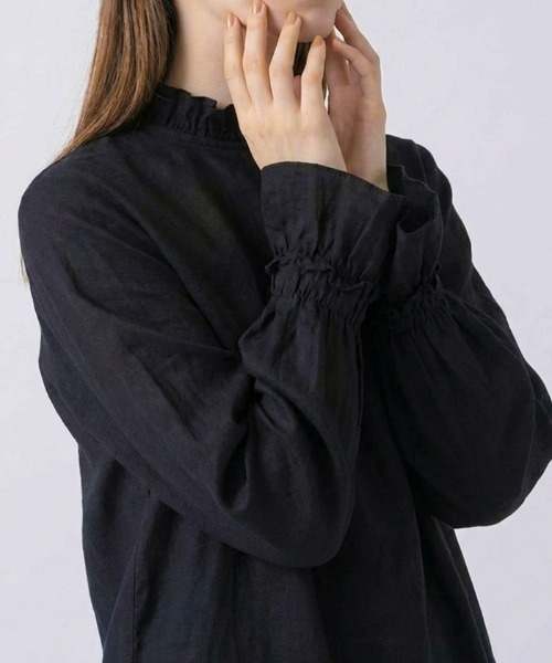 aquagarage(アクアガレージ)の「クリンクルフリルブラウス(シャツ/ブラウス・レディース・ホワイト/グレー系その他/ブラック・L/M)」の3枚目の写真