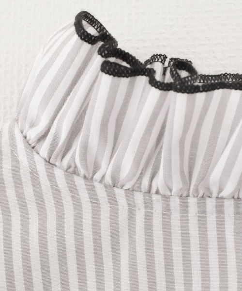 aquagarage(アクアガレージ)の「クリンクルフリルブラウス(シャツ/ブラウス・レディース・ホワイト/グレー系その他/ブラック・L/M)」の8枚目の写真