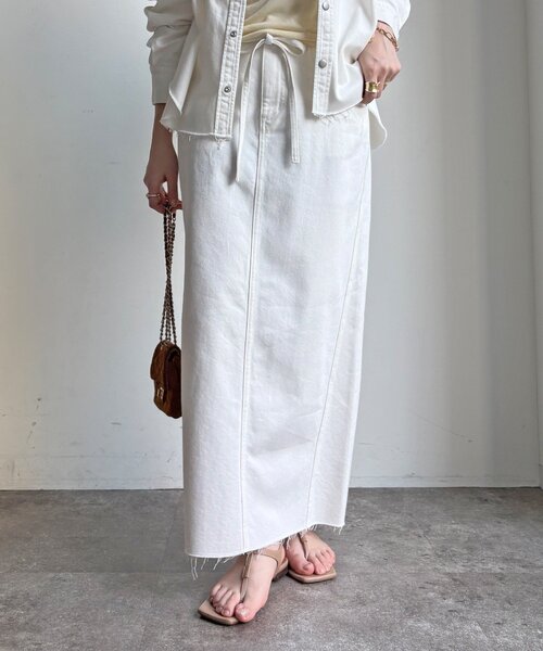 DouDou（ドゥドゥ）の「【セットアップ可能】ベルト付デニムタイトスカート（スカート・レディース・ブルー/オフホワイト・36/38）」の15枚目の写真