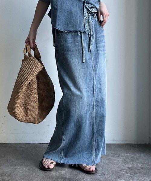 DouDou（ドゥドゥ）の「【セットアップ可能】ベルト付デニムタイトスカート（スカート・レディース・ブルー/オフホワイト・36/38）」の5枚目の写真