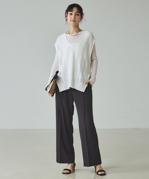 qualite（カリテ）の「【ドライタッチ】ケーブルニットベスト/レイヤード/春服（ニット/セーター・レディース・オフホワイト/チャコールグレー・フリー）」の12枚目の写真