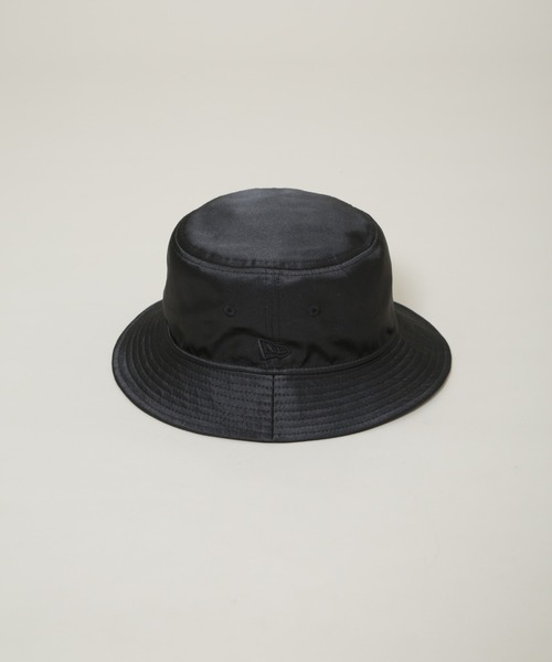 NEW ERA(ニューエラ)の「NEW ERA(R)/別注 BUCKET01 / SATIN HAT(ハット・メンズ・ブラック・M~L/L/XL)」の2枚目の写真