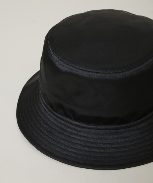 NEW ERA(ニューエラ)の「NEW ERA(R)/別注 BUCKET01 / SATIN HAT(ハット・メンズ・ブラック・M~L/L/XL)」の6枚目の写真
