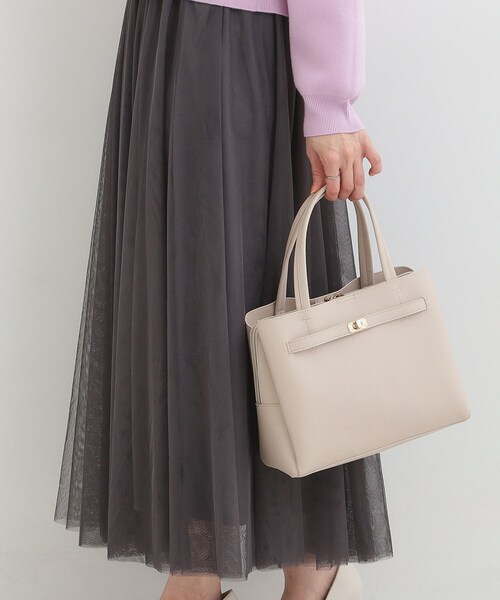 SHOO・LA・RUE(シューラルー)の「【2WAY】上品きれい 金具ベルトトートバッグ(トートバッグ・レディース・ナチュラル/イエロー/ブラック・00)」の8枚目の写真