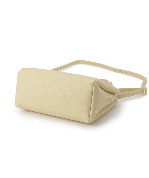 SHOO・LA・RUE(シューラルー)の「【2WAY】上品きれい 金具ベルトトートバッグ(トートバッグ・レディース・ナチュラル/イエロー/ブラック・00)」の21枚目の写真