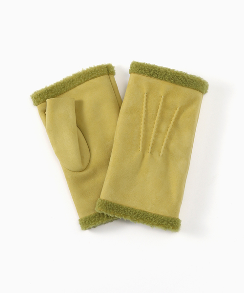 EDIFICE（エディフィス）の「MARIO PORTLANO(マリオポートラーノ）別注 Shearling Fingerless Glove（手袋・メンズ・ブラック/レッド/グリーン/ベージュ・23）」の3枚目の写真