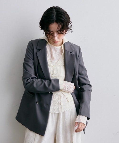 Trish（トリッシュ）の「金ボタンダブルテーラーJK（テーラードジャケット・レディース・グレー・MEDIUM）」の2枚目の写真