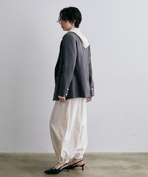 Trish（トリッシュ）の「金ボタンダブルテーラーJK（テーラードジャケット・レディース・グレー・MEDIUM）」の14枚目の写真