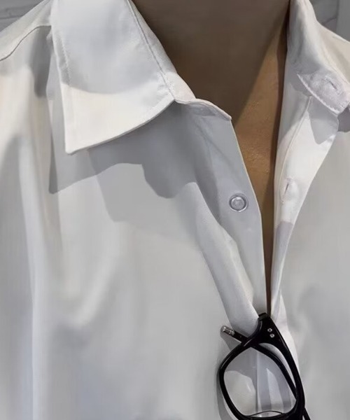 KELVIN(ケルヴァン)の「Minimal Design Relax Fit Shirt ミニマルデザイン リラックスフィットシャツ(シャツ/ブラウス・メンズ・ホワイト/ブラック/グレー・LARGE/MEDIUM)」の10枚目の写真