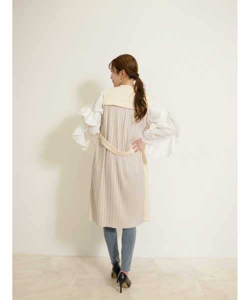 Belta attrice(ベルタアトリーチェ)の「ロングジレ ノーカラー バックプリーツ 体型カバー(ベスト・レディース・ライトベージュ/ブラック・FREE)」の8枚目の写真