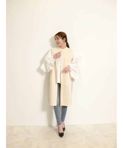 Belta attrice(ベルタアトリーチェ)の「ロングジレ ノーカラー バックプリーツ 体型カバー(ベスト・レディース・ライトベージュ/ブラック・FREE)」の11枚目の写真