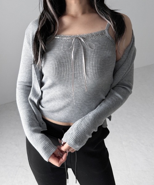 me+em select(ミームセレクト)の「【 2点セット 】リボンリブニットキャミソール + カーディガンセット / ribbon rib knit camisole + cardigan set(アンサンブル・レディース・ブラック/アイボリー/グレー・FREE)」の7枚目の写真