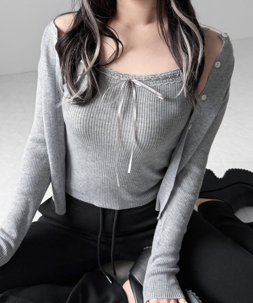 me+em select(ミームセレクト)の「【 2点セット 】リボンリブニットキャミソール + カーディガンセット / ribbon rib knit camisole + cardigan set(アンサンブル・レディース・ブラック/アイボリー/グレー・FREE)」の6枚目の写真