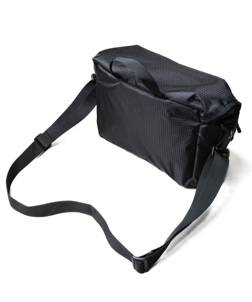 Gramicci(グラミチ)の「●GRAMICCI●MULTI SIDE BAG(ショルダーバッグ・メンズ・ブラック/オリーブ・FREE)」の4枚目の写真