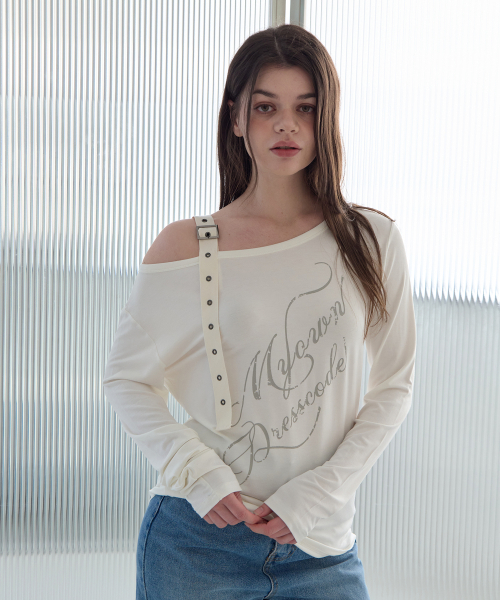 5OML(オーオーエムエル)の「ストラップオフショルダー ロングスリーブ (アイボリー)(Tシャツ/カットソー・レディース・アイボリー・FREE)」の1枚目の写真