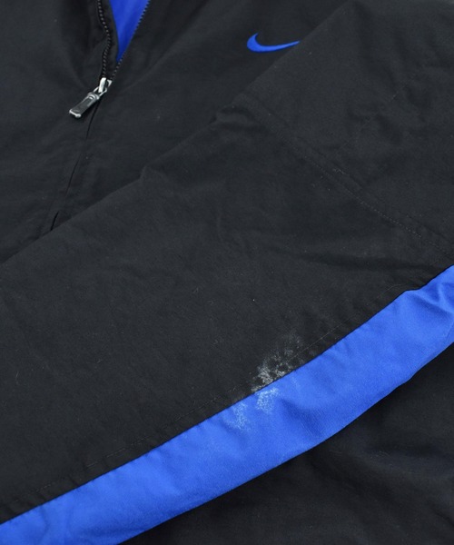 LABORATORY R(ラボラトリーアール)の「【USED】Y2K NIKE 中綿入り ナイロンジャケット(ナイロンジャケット・メンズ・ブラック・X-LARGE)」の2枚目の写真