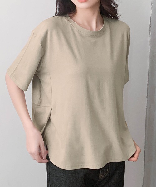 LOWO（ロワ）の「抜け感オーバー トップス Tシャツ/カットソー/サイドスリット入り（Tシャツ/カットソー・レディース・ブラック/オフホワイト/グレー/ベージュ/ボルドー/ブラウン・FREE）」の5枚目の写真