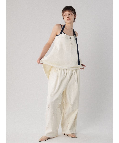 ELCHELE(エルチェレ)の「TWILL WIDE PANTS(デニムパンツ・レディース・ブラック/オフホワイト・38/36)」の4枚目の写真