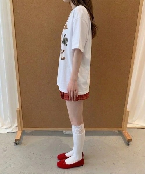 pyornim(ピョルニム)の「ねこぬいぐるみ プリント 半袖 BIGTシャツ(Tシャツ/カットソー・レディース・ホワイト/アイボリー/ブラック/グレー・M)」の10枚目の写真
