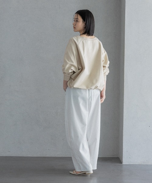 A part by（アパートバイ）の「【WEB限定】ドロストカットプルオーバー（Tシャツ/カットソー・レディース・カーキ/ブラウン系その他2/アイボリー・FREE）」の4枚目の写真