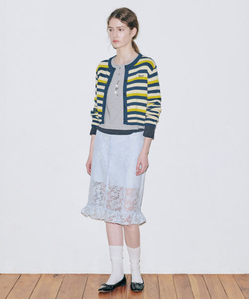 SINOON(シヌーン)の「Stripe Crop Cardigan (Navy)(カーディガン/ボレロ・レディース・ネイビー・FREE)」の2枚目の写真