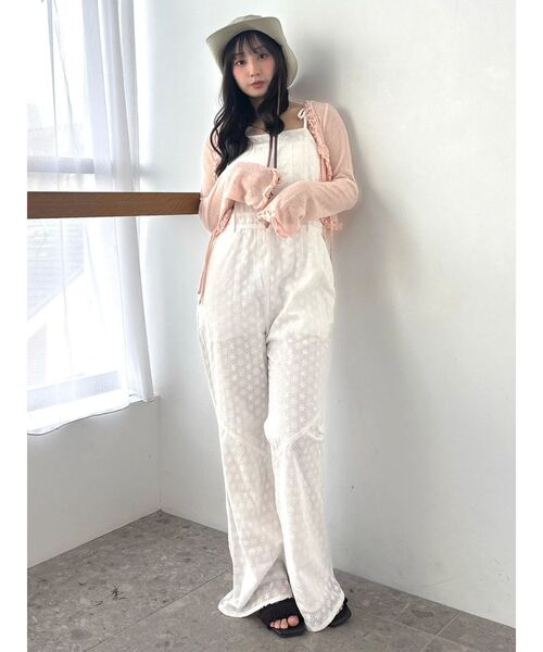 CALNAMUR（カルナムール）の「コットン刺繍サロペット（つなぎ/オールインワン・レディース・オフホワイト/ピンク・SMALL/MEDIUM）」の21枚目の写真