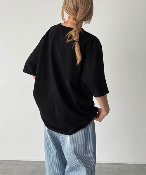 CANAL JEAN(キャナルジーン)の「Lakey Park driving dog Tシャツ(Tシャツ/カットソー・レディース・ホワイト/ブラック・ONE SIZE)」の4枚目の写真
