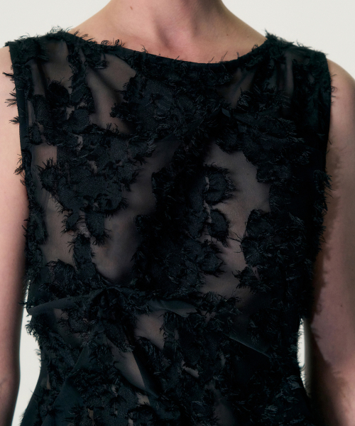 KIMZISU(キムジス)の「Pinched Sleeveless_SHEER BLACK(Tシャツ/カットソー・レディース・ブラック系・SMALL/MEDIUM/LARGE)」の15枚目の写真