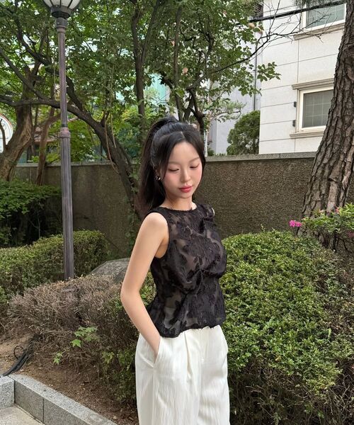 KIMZISU(キムジス)の「Pinched Sleeveless_SHEER BLACK(Tシャツ/カットソー・レディース・ブラック系・SMALL/MEDIUM/LARGE)」の8枚目の写真