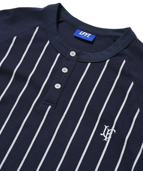 LFYT(エルエフワイティー)の「LFYT ラファイエット - PINSTRIPE RAGLAN SLEEVE TEE ラグランスリーブ Tシャツ LS260102(Tシャツ/カットソー・メンズ・ネイビー/ホワイト・X-LARGE/LARGE/MEDIUM/SMALL/XX-LARGE)」の11枚目の写真