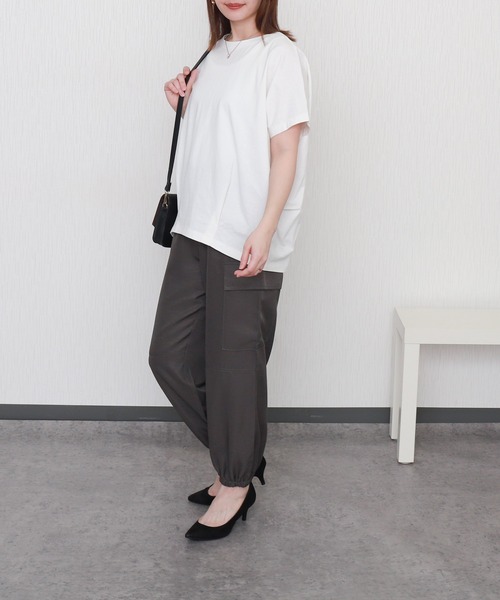 libelle more(リベル モア)の「【接触冷感】USAコットン裾タック半袖プルオーバー(Tシャツ/カットソー・レディース・チャコールグレー/ブラック/オフホワイト/ライトカーキ/グレイッシュベージュ・M)」の7枚目の写真