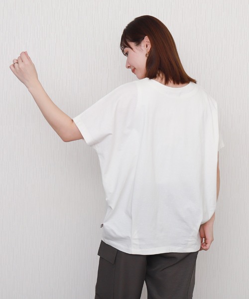 libelle more(リベル モア)の「【接触冷感】USAコットン裾タック半袖プルオーバー(Tシャツ/カットソー・レディース・チャコールグレー/ブラック/オフホワイト/ライトカーキ/グレイッシュベージュ・M)」の11枚目の写真