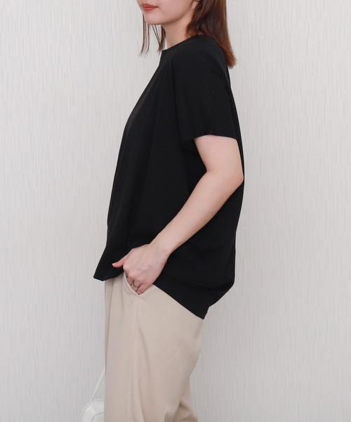 libelle more(リベル モア)の「【接触冷感】USAコットン裾タック半袖プルオーバー(Tシャツ/カットソー・レディース・チャコールグレー/ブラック/オフホワイト/ライトカーキ/グレイッシュベージュ・M)」の17枚目の写真